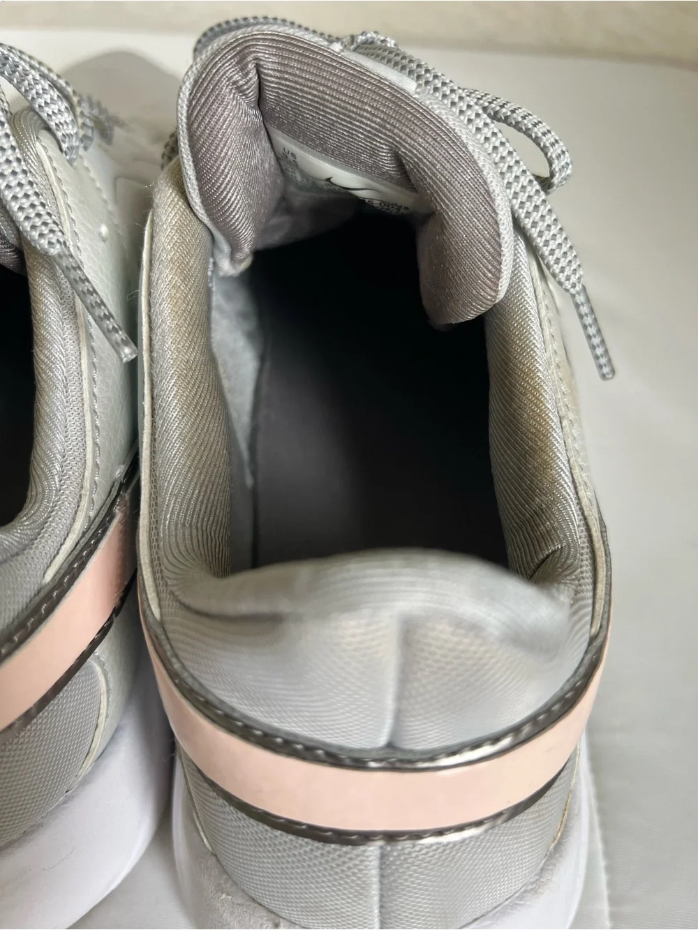 Nike Women's Legend Essential 2 Grey Fog Pale Coral size 9.5